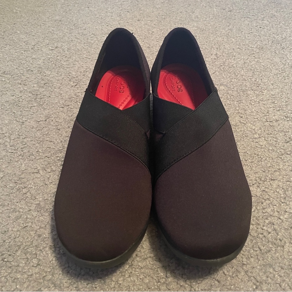Crocs Busy Day Black Cushioned Work Wedge